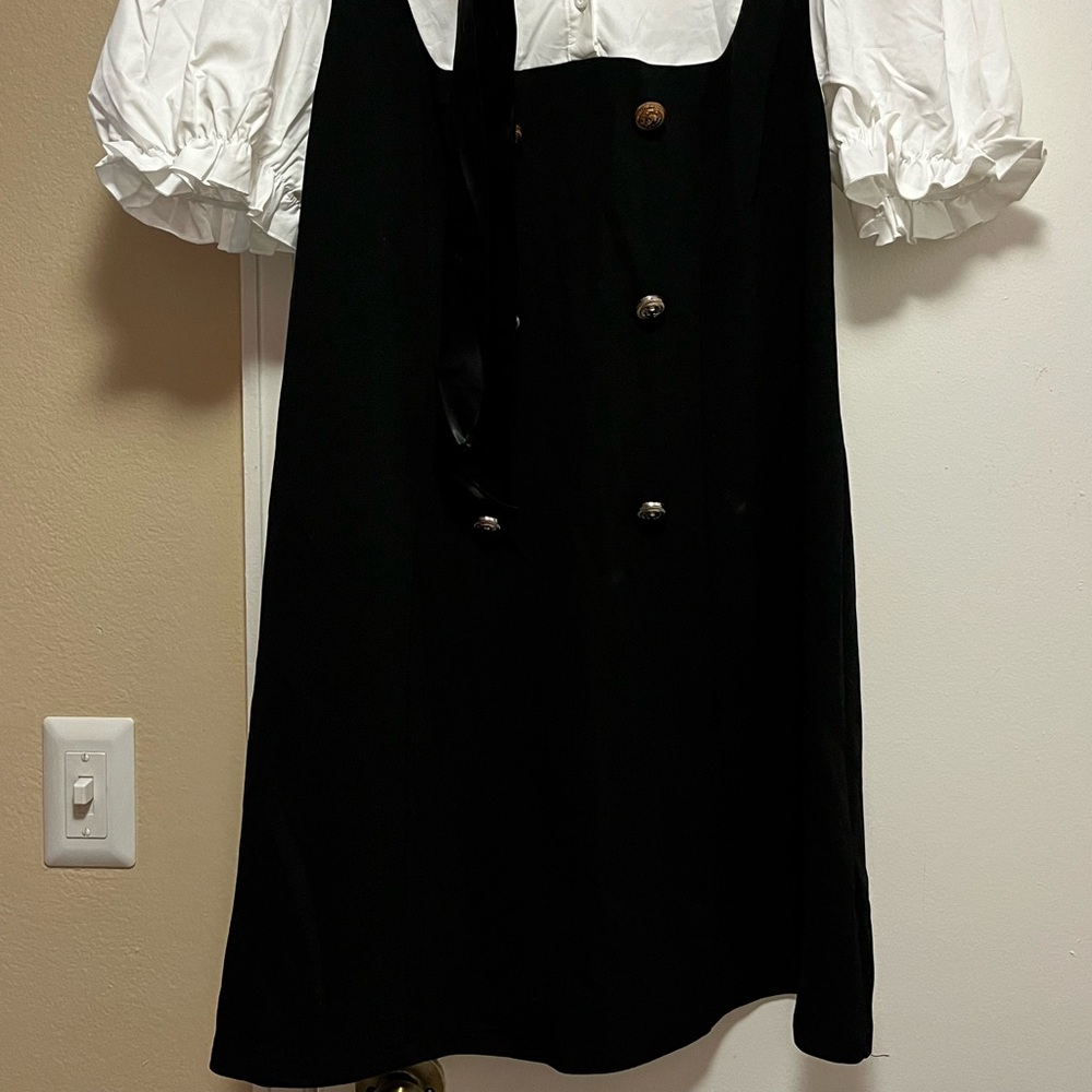 Button dress - Picture 2 of 2